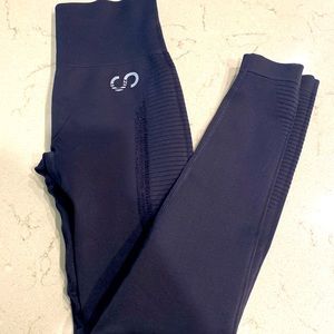 Curves and Combat Boots Seamless Leggings